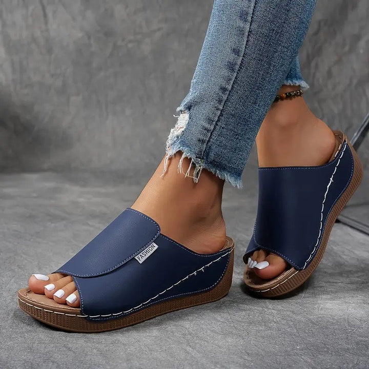 Lucy - Comfortable Sandals