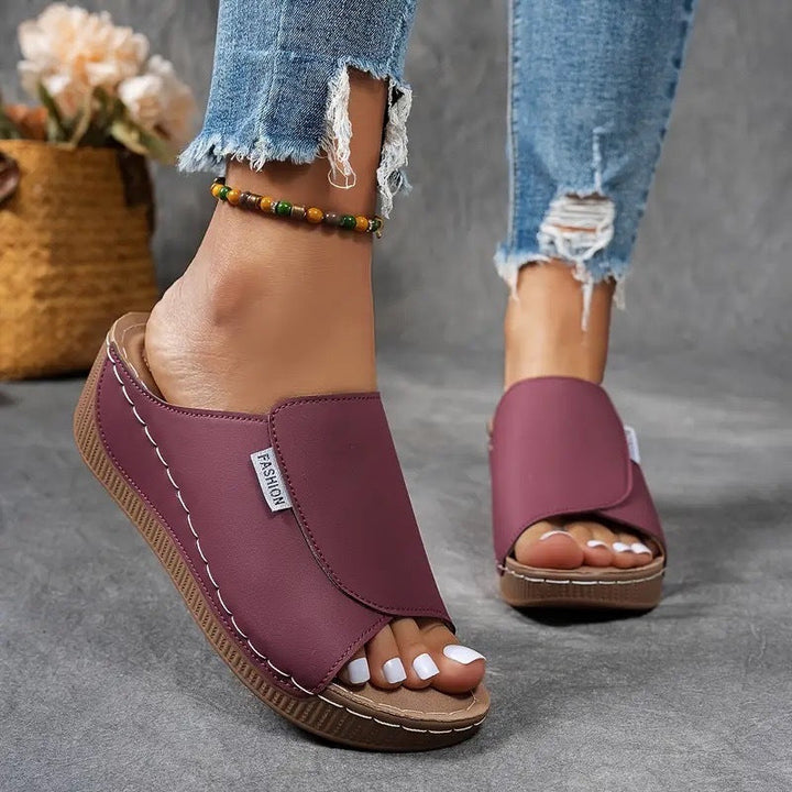 Lucy - Comfortable Sandals
