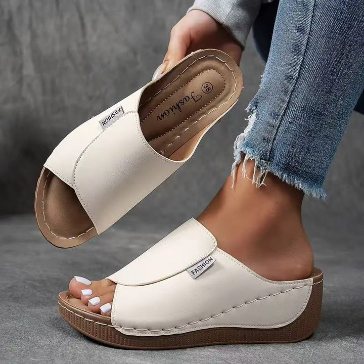 Lucy - Comfortable Sandals